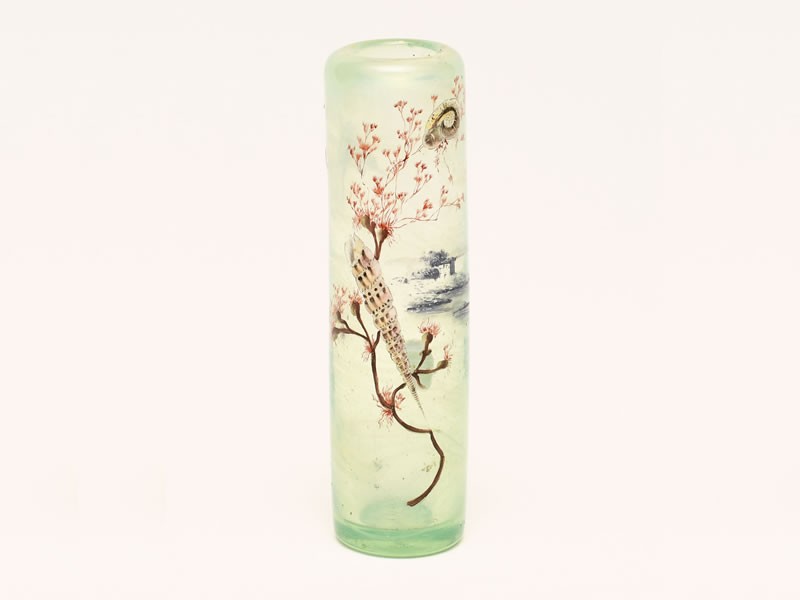 DG-GA-016　貝と海藻の装飾がある花瓶1